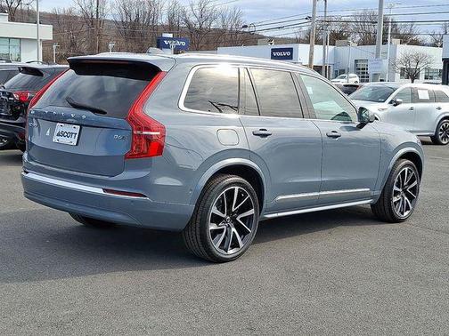 2023 Volvo XC90 B6 Plus 7-Seater