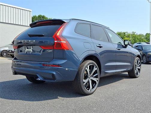2025 Volvo XC60 Plug-In Hybrid T8 Ultra