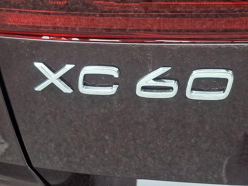 Mulberry Metallic 2026 Volvo XC60 B5 Ultra