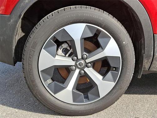 2025 Volvo XC40 Plus Dark Theme