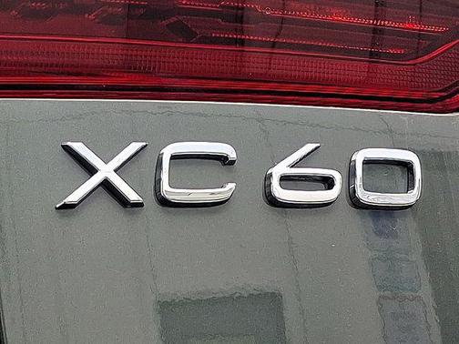Forest Lake 2026 Volvo XC60 B5 Plus