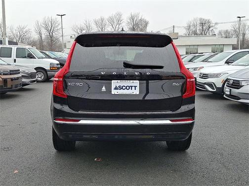 2024 Volvo XC90 B6 Ultimate Bright Theme 7-Seater