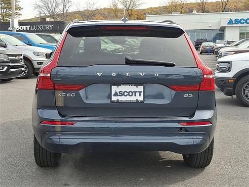 2023 Volvo XC60 B5 Core