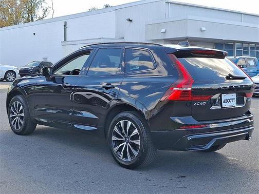 2025 Volvo XC60 B5 Core
