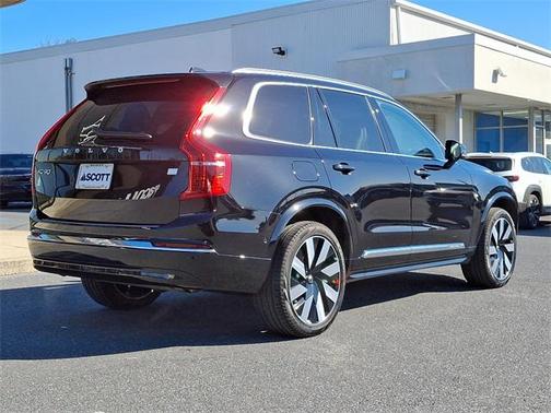 2023 Volvo XC90 Recharge Plug-In Hybrid T8 Plus 6-Seater
