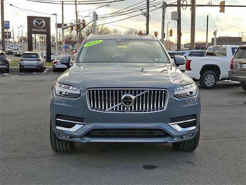 2023 Volvo XC90 B6 Plus 7-Seater