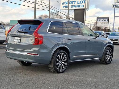 2023 Volvo XC90 B6 Plus 7-Seater