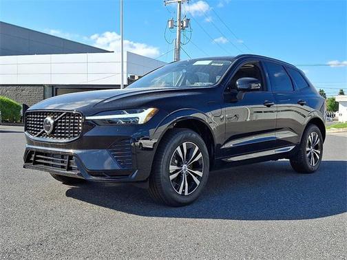 2025 Volvo XC60 Plug-In Hybrid T8 Core