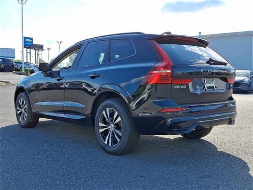 2025 Volvo XC60 Plug-In Hybrid T8 Core