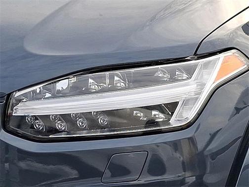 2025 Volvo XC90 B6 Ultra