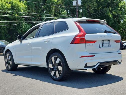 2024 Volvo XC60 Recharge Plug-In Hybrid T8 Plus Dark Theme