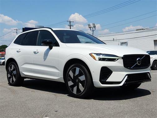 2024 Volvo XC60 Recharge Plug-In Hybrid T8 Plus Dark Theme