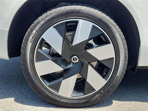 2024 Volvo XC60 Recharge Plug-In Hybrid T8 Plus Dark Theme