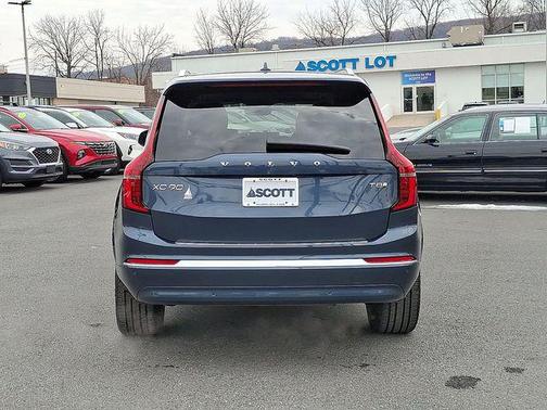 2025 Volvo XC90 Plug-In Hybrid T8 Ultra 7-Seater