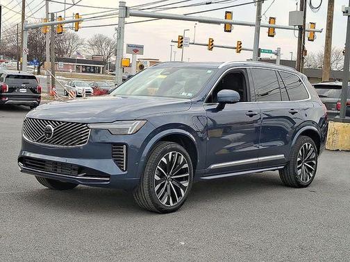 2025 Volvo XC90 Plug-In Hybrid T8 Ultra 7-Seater