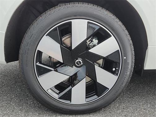 2025 Volvo XC60 Plug-In Hybrid T8 Plus