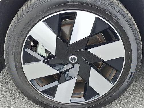 2025 Volvo XC60 Plug-In Hybrid T8 Plus