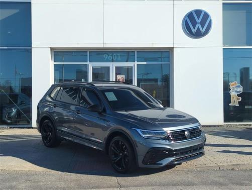 2023 Volkswagen Tiguan 2.0T SE R-Line Black