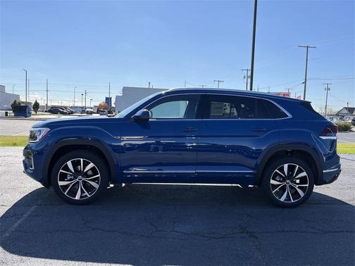 2025 Volkswagen Atlas Cross Sport 2.0T SEL Premium