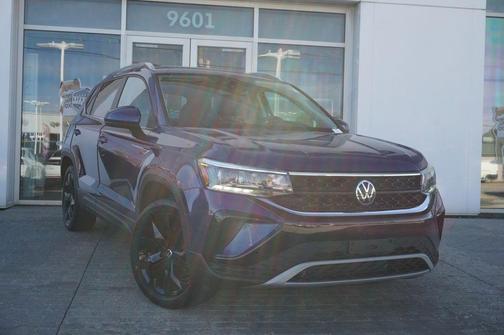 Blue Metallic 2023 Volkswagen Taos 1.5T SE