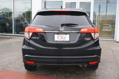 Crystal Black Pearl 2021 Honda HR-V AWD Sport