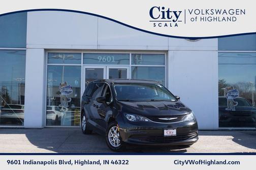 2020 Chrysler Voyager LX