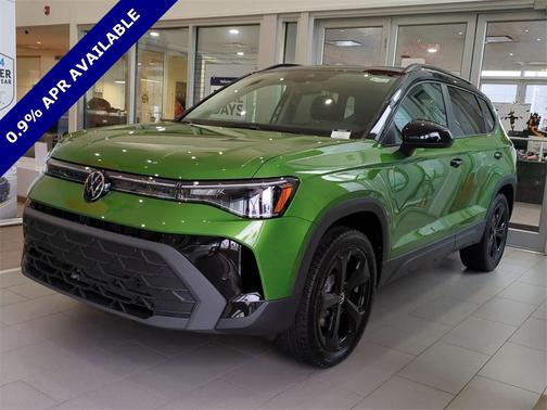 2025 Volkswagen Taos 1.5T SE Black