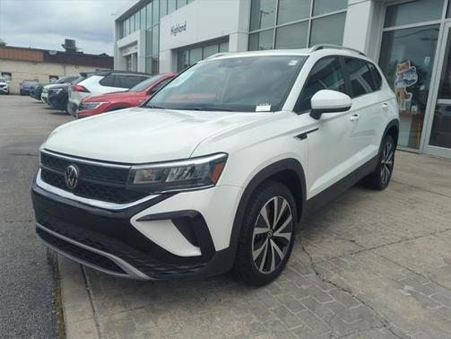 2024 Volkswagen Taos 1.5T SE
