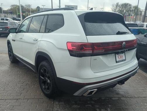 2025 Volkswagen Atlas 2.0T Peak Edition