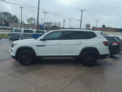 2025 Volkswagen Atlas 2.0T Peak Edition
