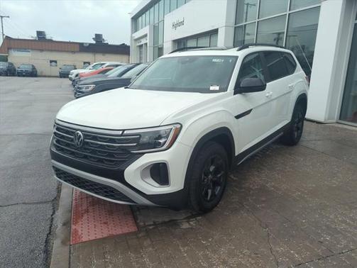 2025 Volkswagen Atlas 2.0T Peak Edition