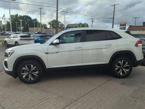 2026 Volkswagen Atlas Cross Sport 2.0T SE
