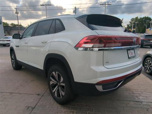 2026 Volkswagen Atlas Cross Sport 2.0T SE