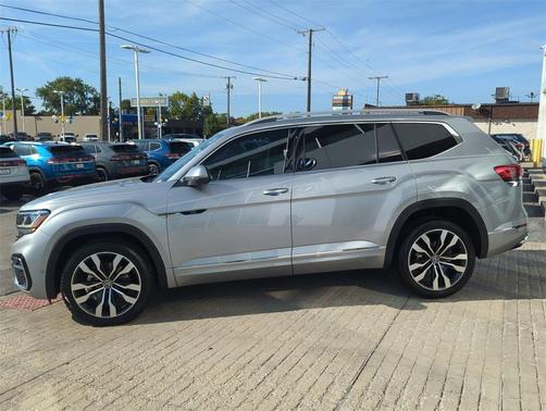 2022 Volkswagen Atlas 3.6L SEL Premium