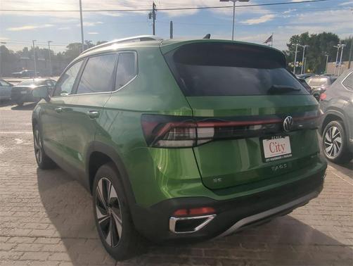 2025 Volkswagen Taos 1.5T SE