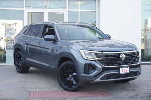 Platinum Gray Metallic 2024 Volkswagen Atlas Cross Sport 2.0T SE w/Technology 4MOTION