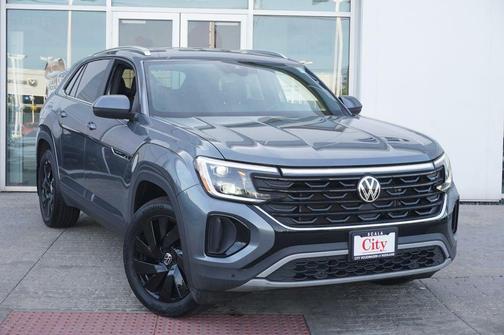 Platinum Gray Metallic 2024 Volkswagen Atlas Cross Sport 2.0T SE w/Technology 4MOTION