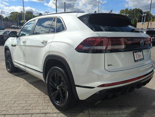 2025 Volkswagen Atlas Cross Sport 2.0T SEL