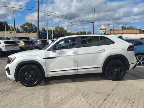 2025 Volkswagen Atlas Cross Sport 2.0T SEL