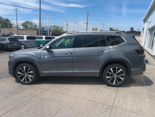 2025 Volkswagen Atlas 2.0T SEL Premium R-Line 4MOTION