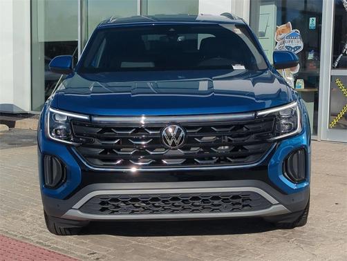 2024 Volkswagen Atlas Cross Sport 2.0T SE w/Technology 4MOTION