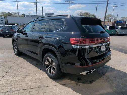 2025 Volkswagen Atlas 2.0T SE