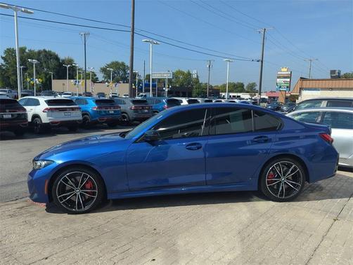 2023 BMW 330 xDrive