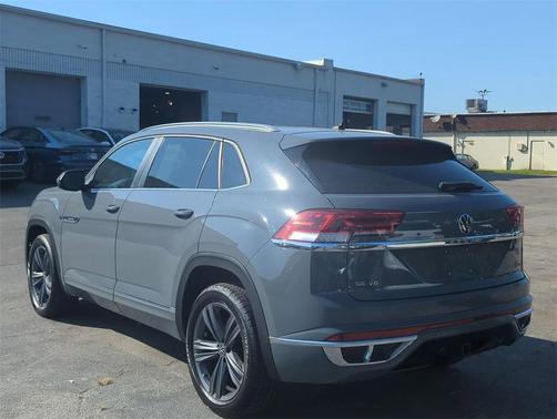 2021 Volkswagen Atlas Cross Sport 3.6L V6 SE w/Technology R-Line