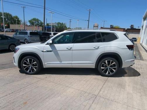 2025 Volkswagen Atlas 2.0T SEL Premium R-Line 4MOTION