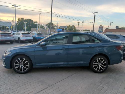 2025 Volkswagen Jetta 1.5T SE