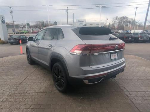 2025 Volkswagen Atlas Cross Sport 2.0T SE w/Technology 4MOTION