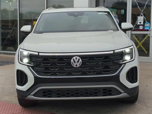 2026 Volkswagen Atlas Cross Sport 2.0T SE w/Technology 4MOTION
