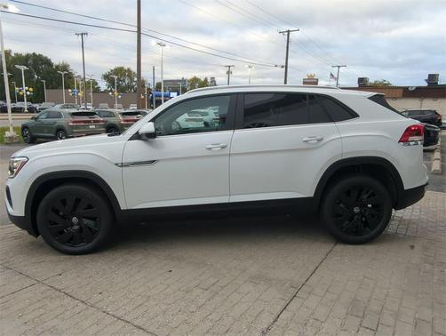 2026 Volkswagen Atlas Cross Sport 2.0T SE w/Technology 4MOTION