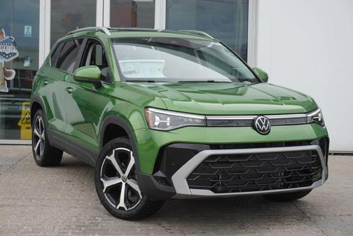 Bright Moss Green Metallic 2027 Volkswagen Taos SEL
